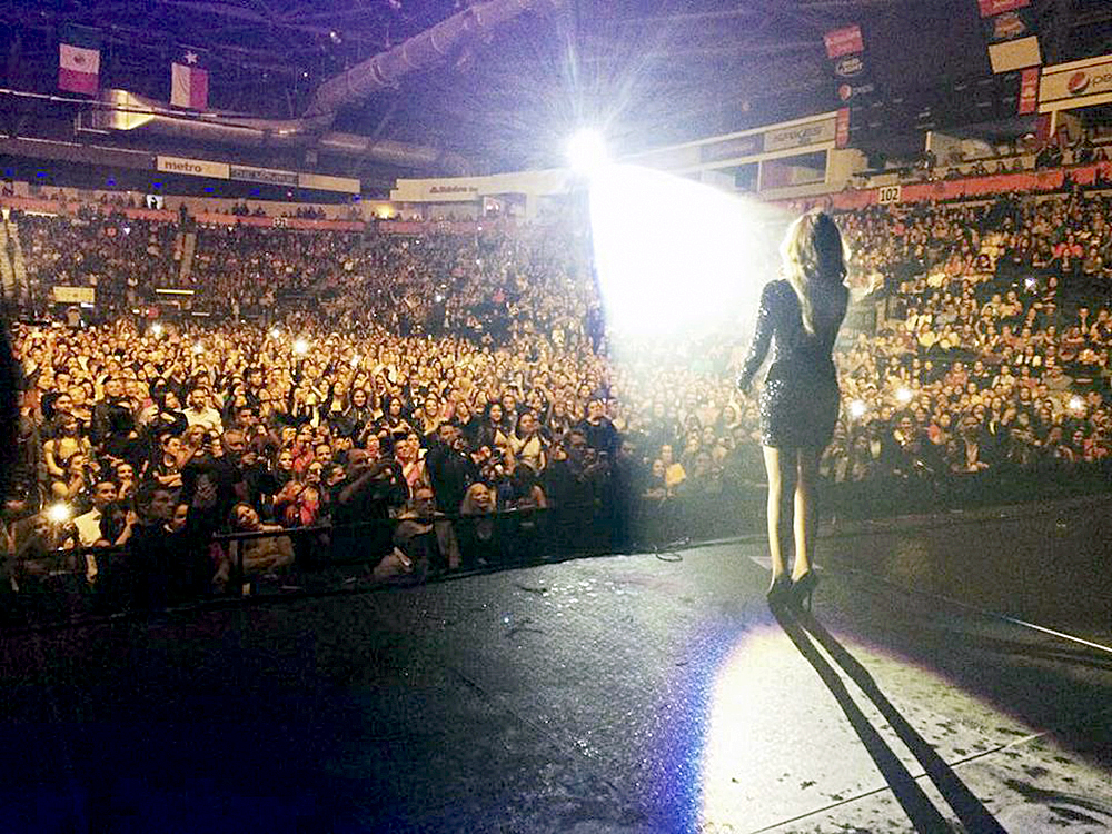 La State Farm Arena de Hidalgo recibió a la regiomontana con un lleno total. 