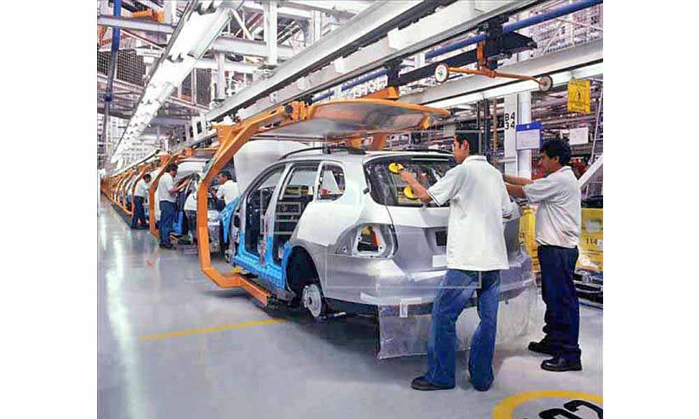 La industria automotriz mexicana cierra con un año récord, pero llena de preocupaciones    