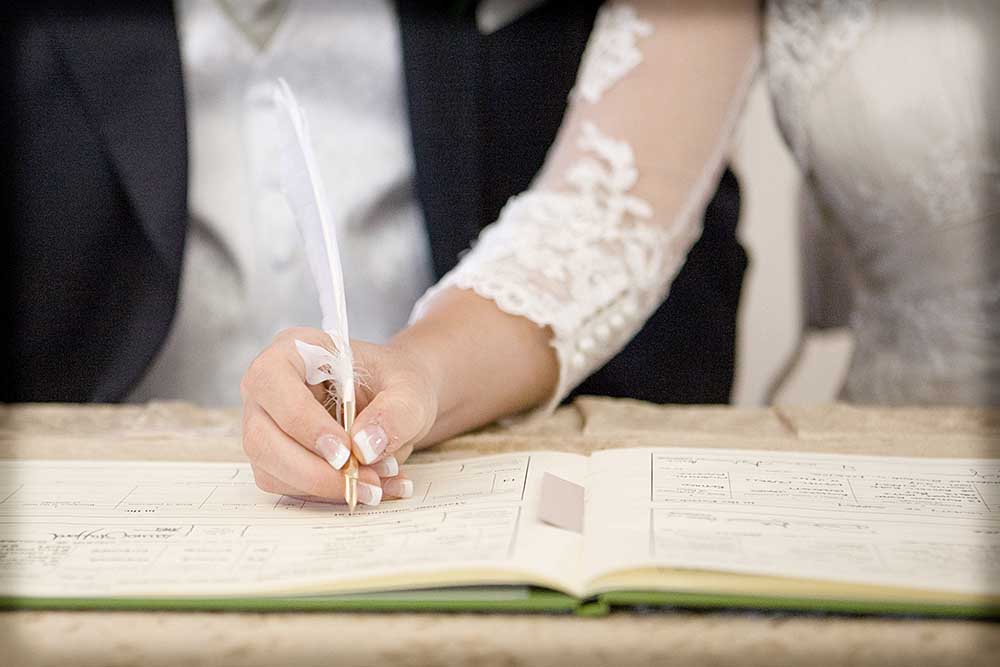 Juez casará a los enamorados gratis este 14 de febrero