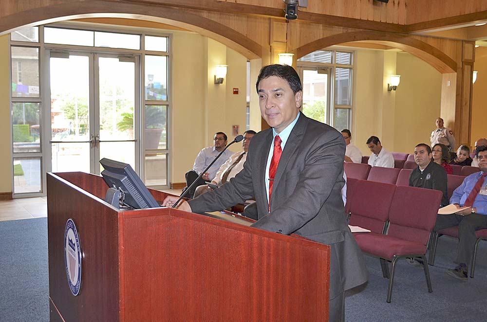 Exhortan a contribuyentes a cumplir con el pago de impuestos