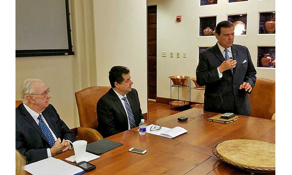 Seleccionan al senador Eddie Lucio, Jr. como  “Texano Fronterizo del Año”