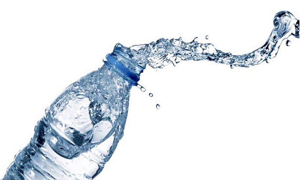 Incorporan nanotecnología en agua embotellada para mejorar nutrición