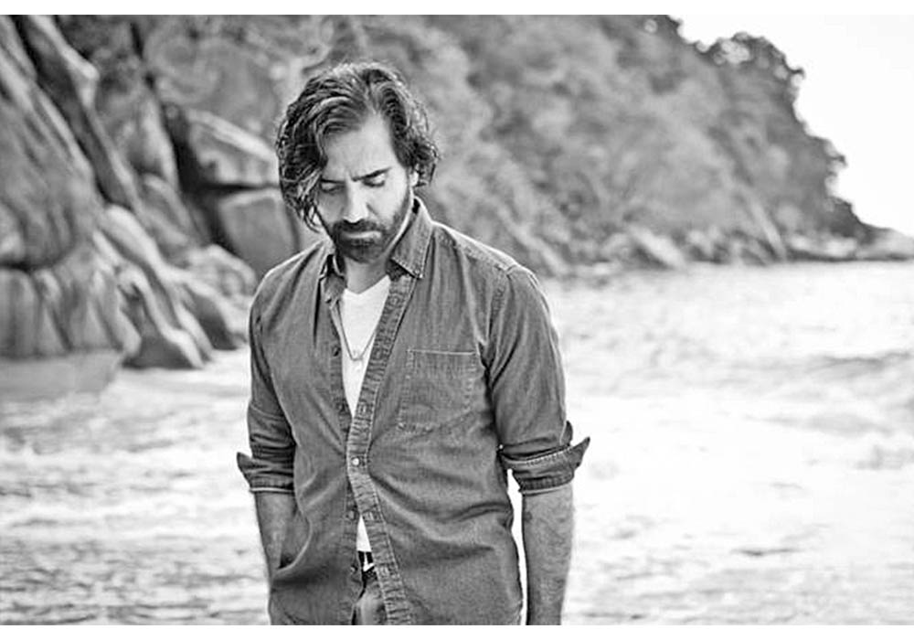 Fernández estrena su esperado nuevo álbum “Rompiendo Fronteras”