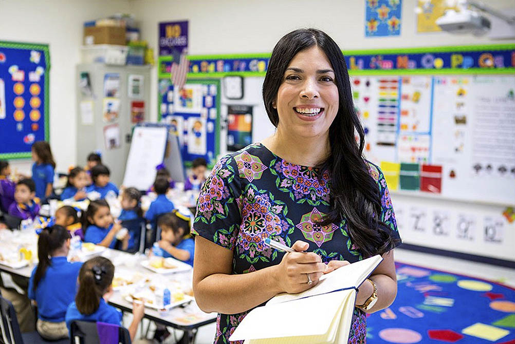 Reconocen a nivel nacional a Dolores González