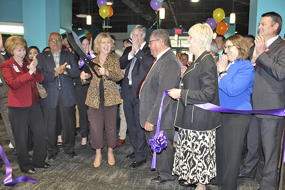 STC moderniza su centro de inscripción