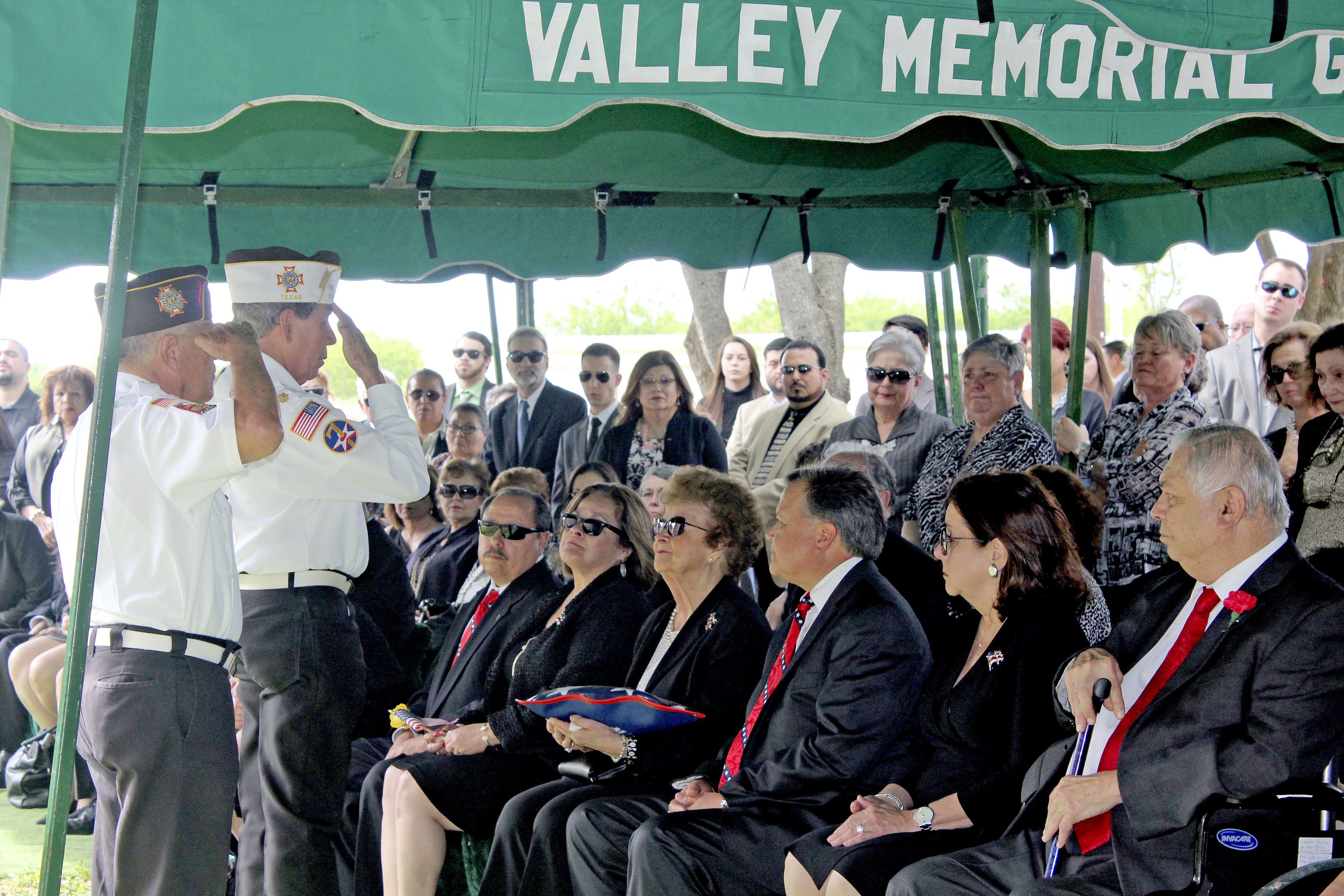 “Por honor, por servicio y por la patria”