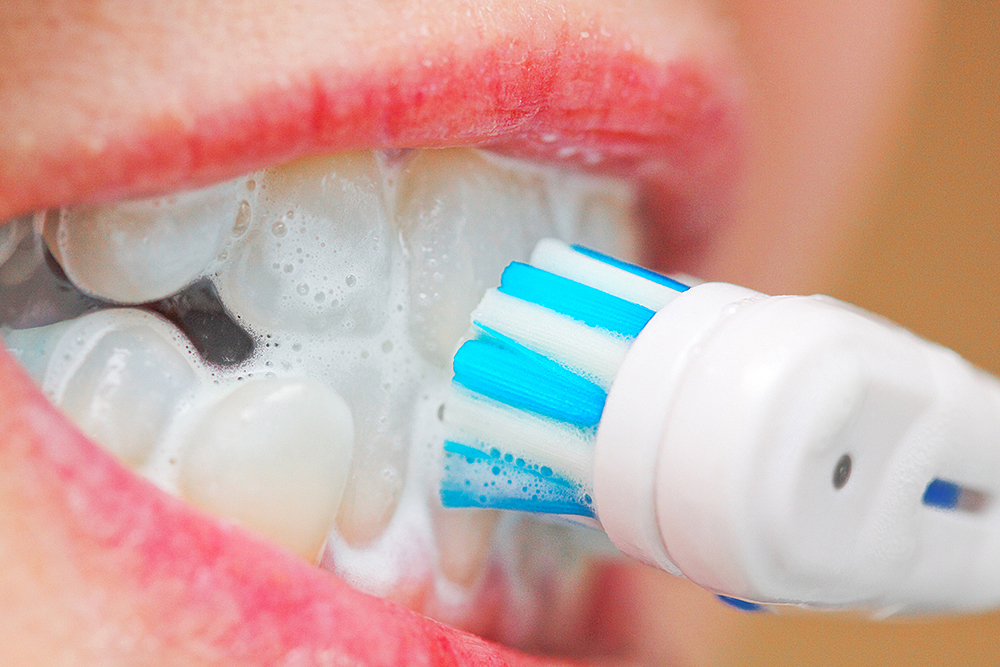 Cepillar dientes correctamente evita enfermedades bucodentales