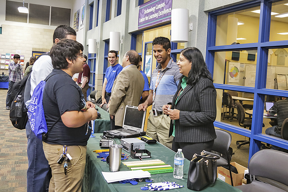 STC presenta su sexta feria anual de Tecnología