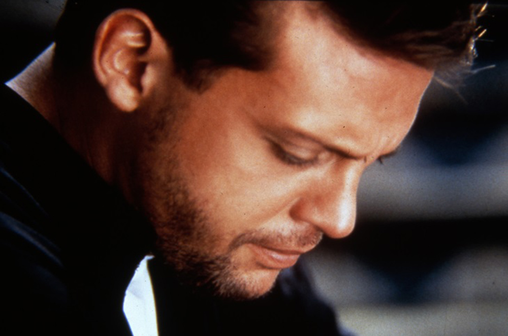 Luis Miguel queda libre con fianza de un millón de dólares