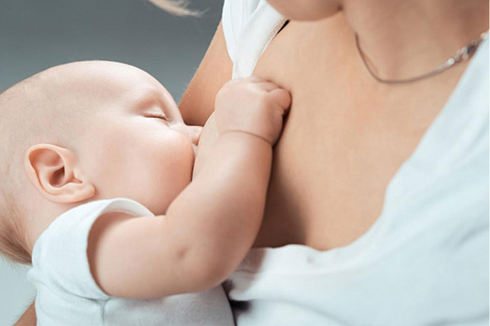 Lactancia materna reduce riesgo de padecer cáncer de mama