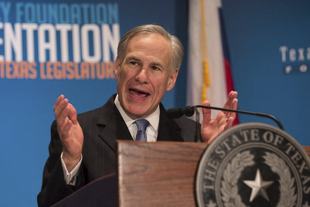 Abbott defiende ley antiinmigrante SB 4