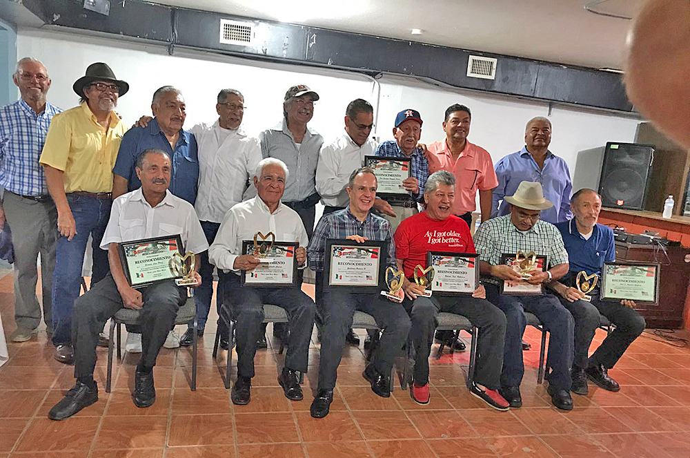 Reconocen a deportistas veteranos méxicoamericanos