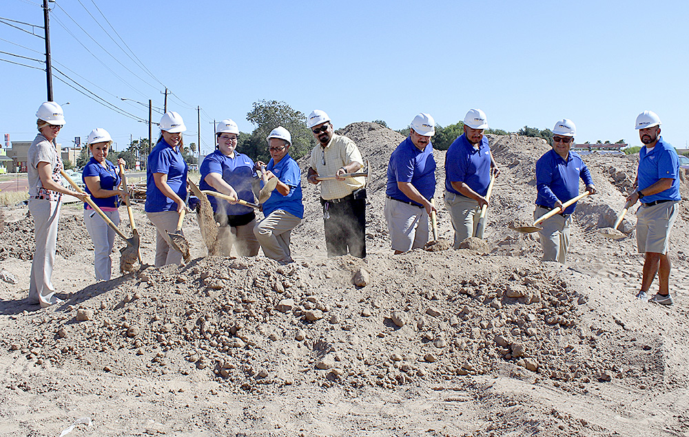 Construyen nuevo comercio en Pharr