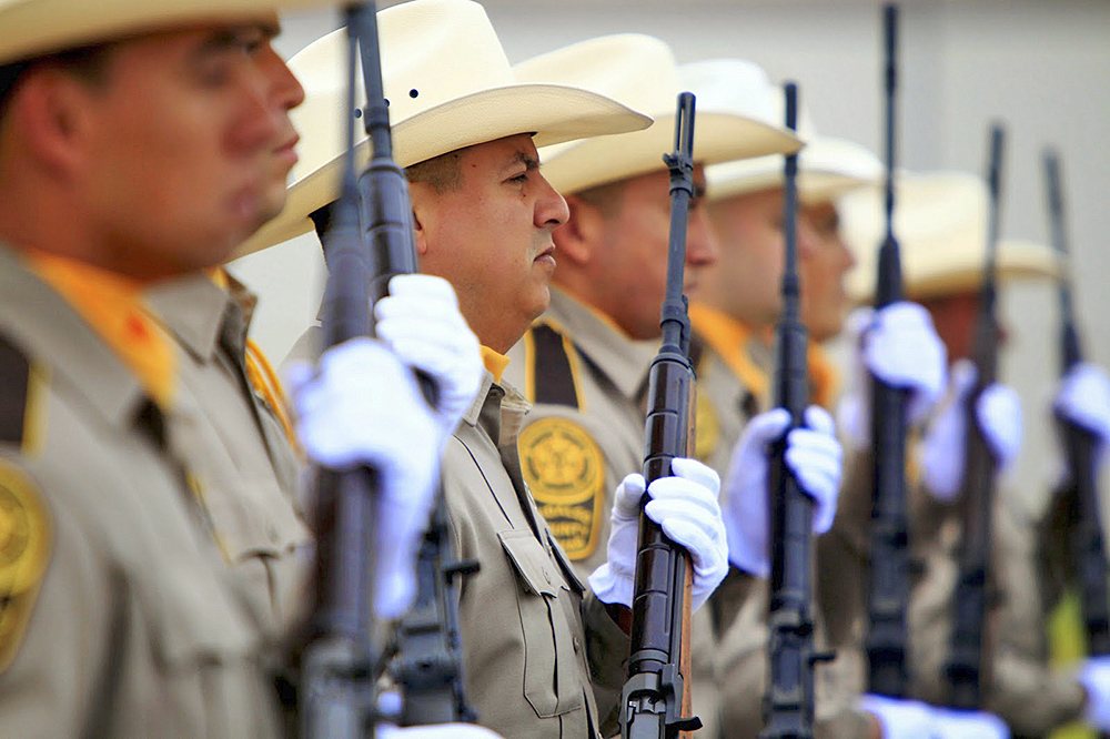 Buscan combatir la explotación de los adultos mayores