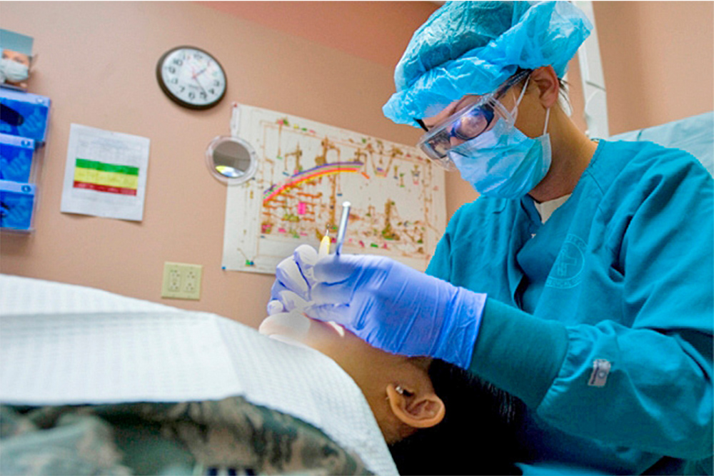 Mujeres con infección crónica de encías tienen mayor riesgo de padecer cáncer