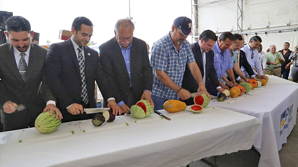 Inauguran la temporada de productos agrícolas