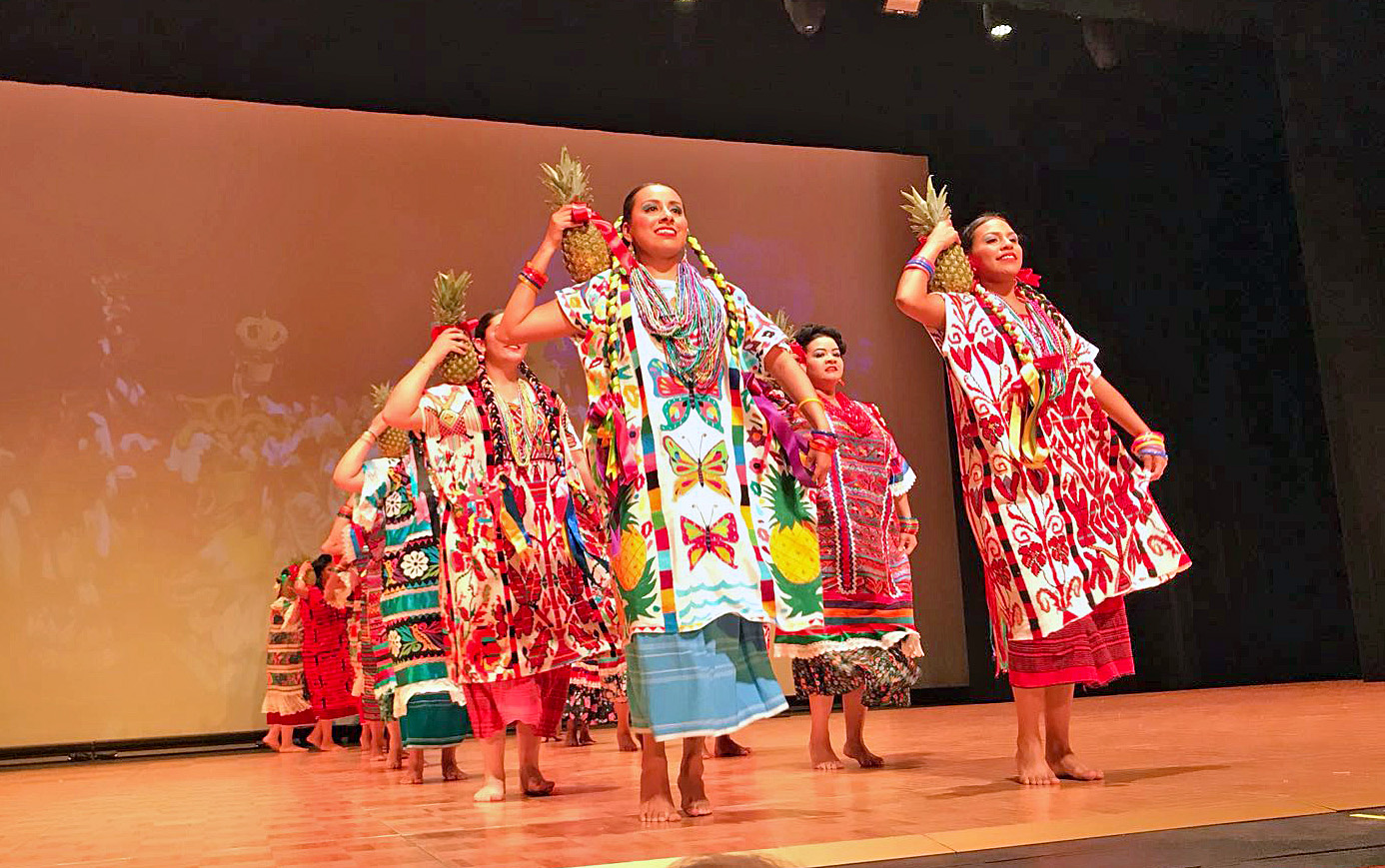 Vibra McAllen con la Guelaguetza