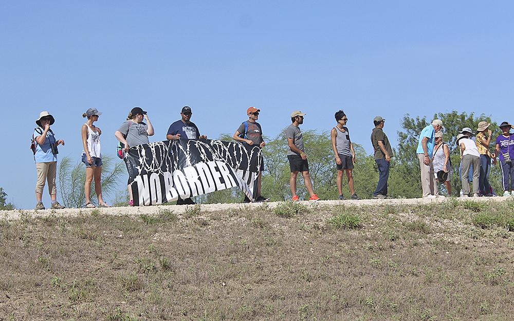 “Ni republicanos apoyarán propuesta migratoria de Trump”