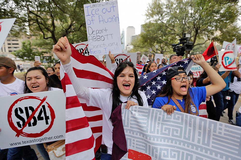 Vigente parcialmente la SB4 en Texas