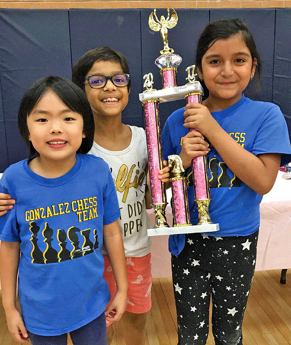 Ganan estatal en Torneo de Ajedrez Femenil