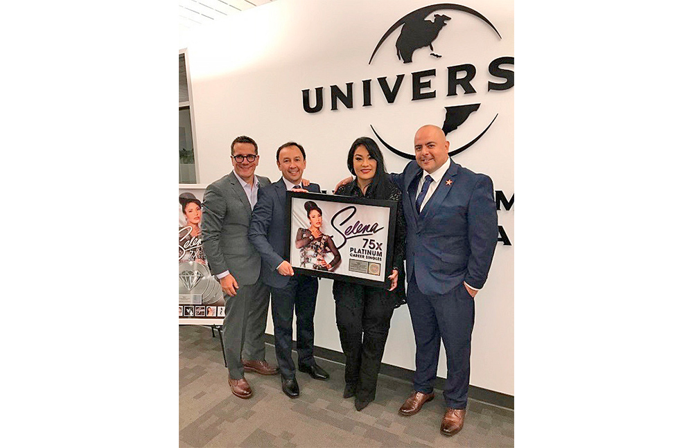 Selena recibe estrella en el ”Walk of Fame” de Hollywood