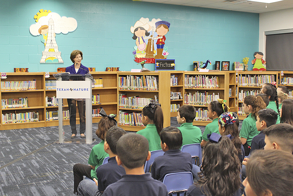 Destaca ex primera dama Laura Bush logro ambiental de distrito escolar del Valle