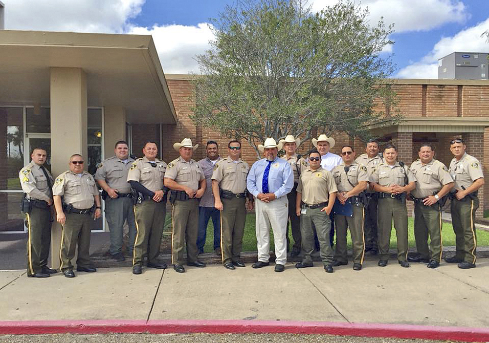 Rinden homenaje a empleados