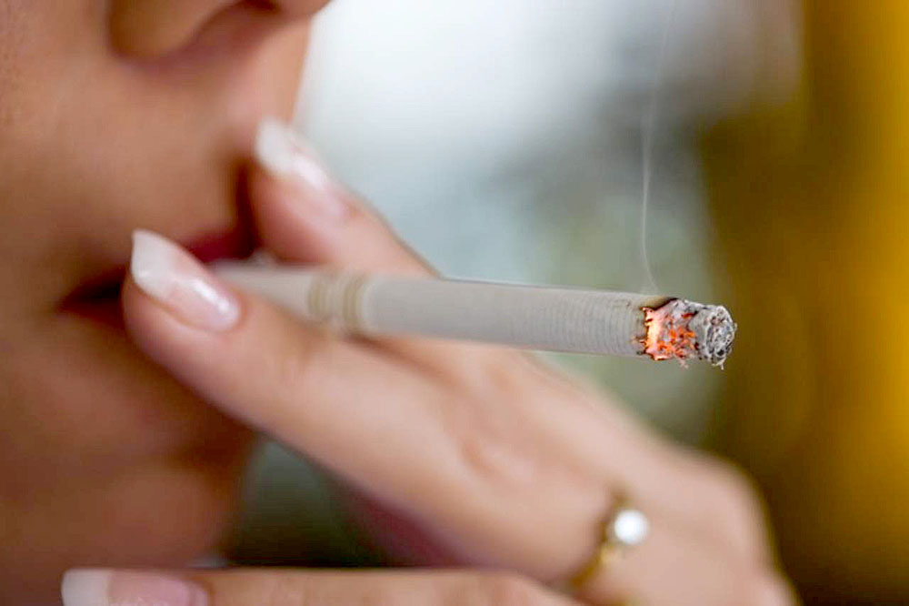 Niños y fumadores, los más vulnerables a desarrollar laringitis