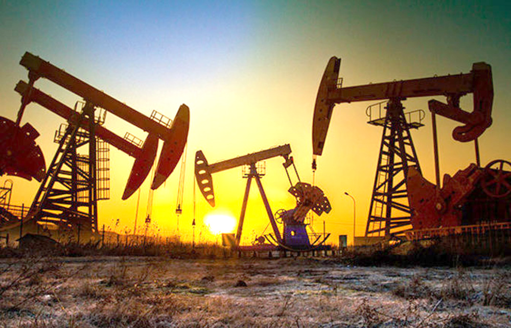 Precios del petróleo suben ante caída de producción de crudo en EU