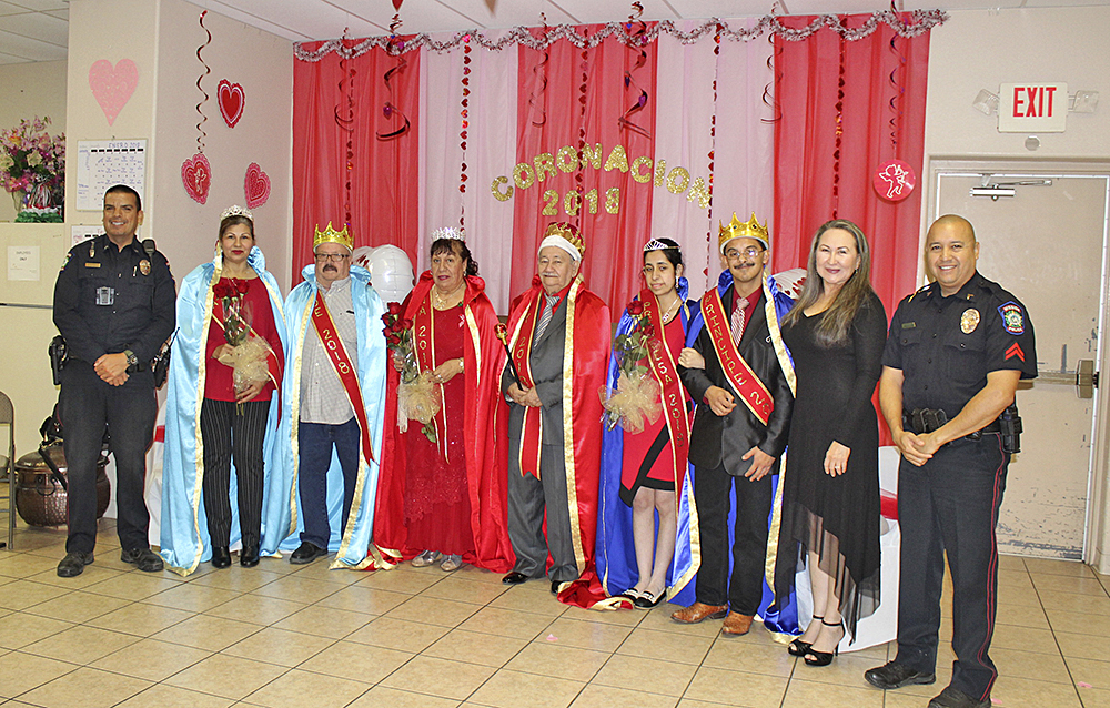 Festejan el amor y la amistad en “Palomita Blanca”