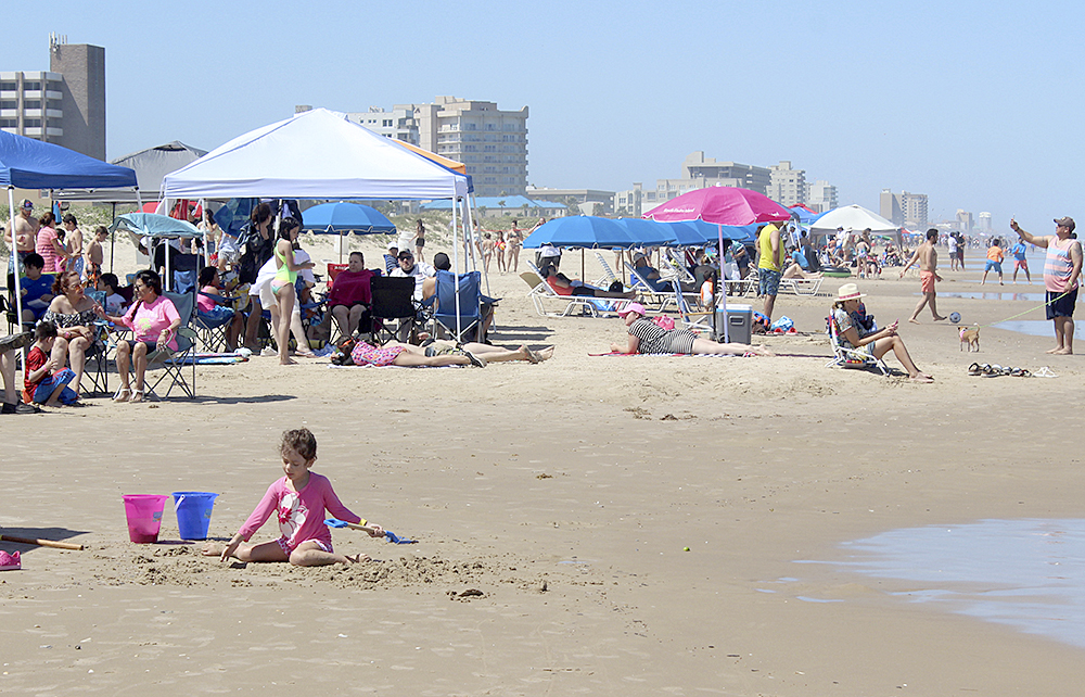“Fronterizos” y regios visitan la Isla del Padre en Semana Santa