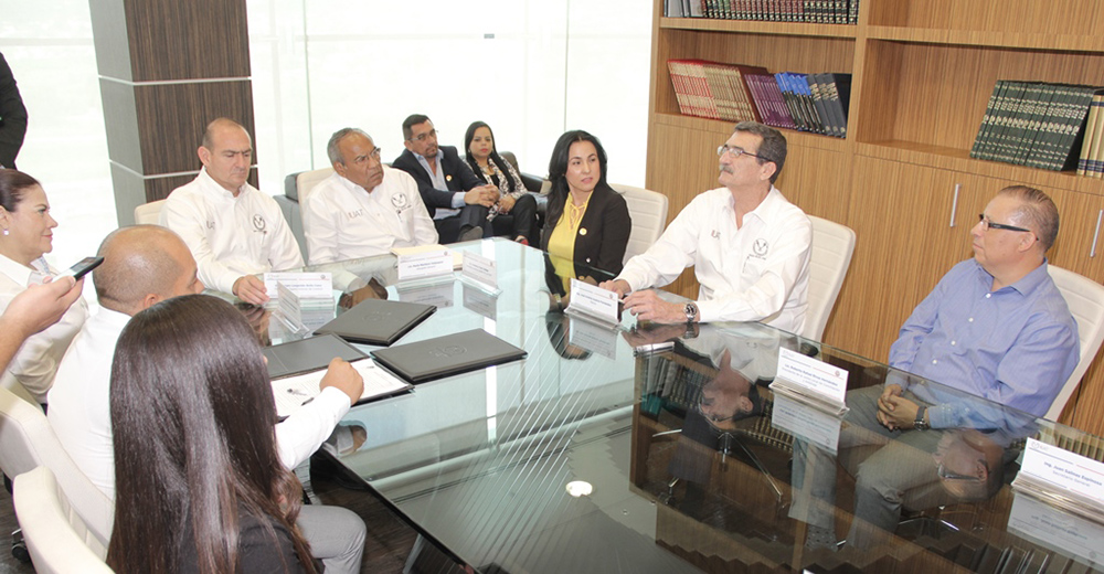 Incremento salarial para los trabajadores de la UAT