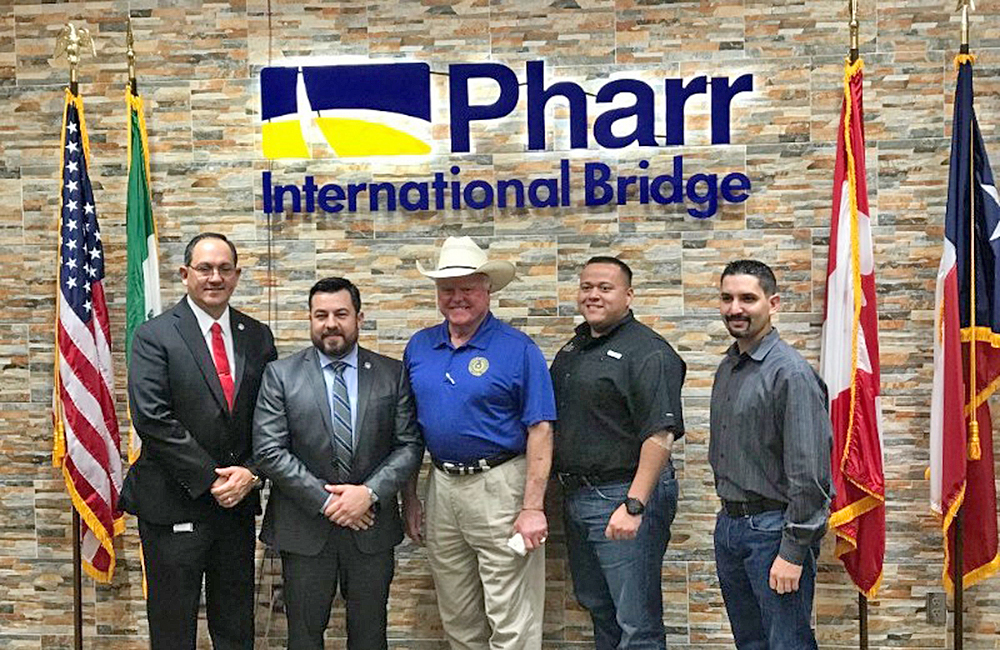 Pharr recibió al comisionado de Agricultura de Texas, Sid Miller