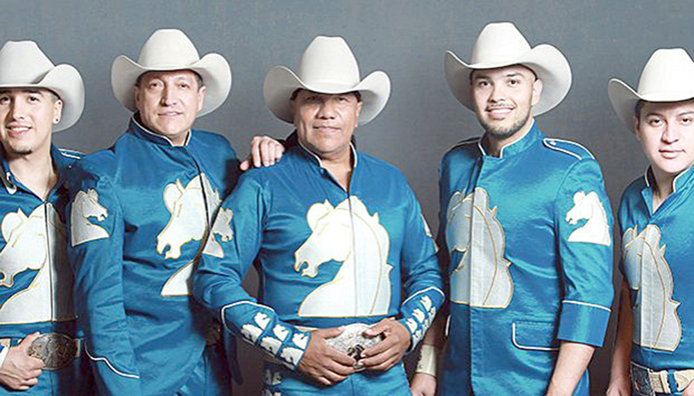 Producirán bioserie del grupo Bronco, inspirada en libro de Lupe Esparza