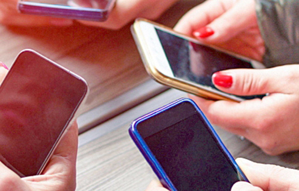 Advierten que celulares y tabletas pueden causar estrabismo