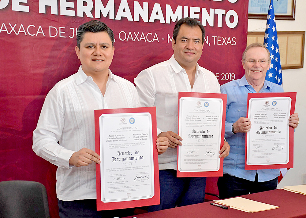 Puentes y no muros, pide alcalde de Oaxaca en hermanamiento con McAllen