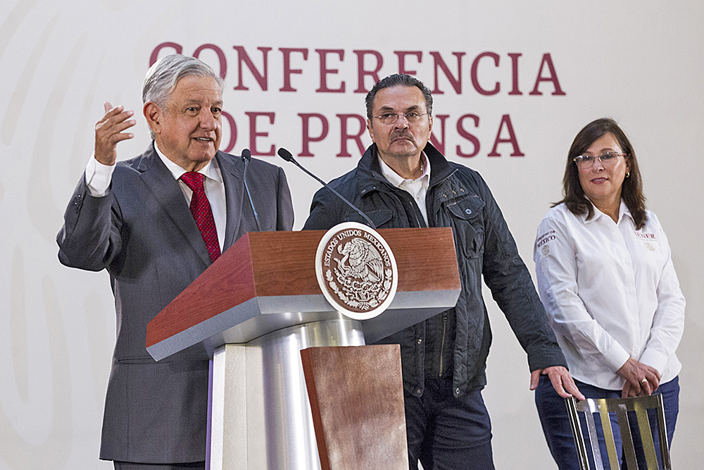 Gobierno de México respetará contratos con particulares para extraer petróleo