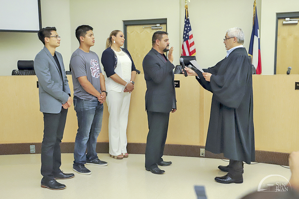 Comisión de la Ciudad de San Juan jura por el Comisionado Lenny Sánchez
