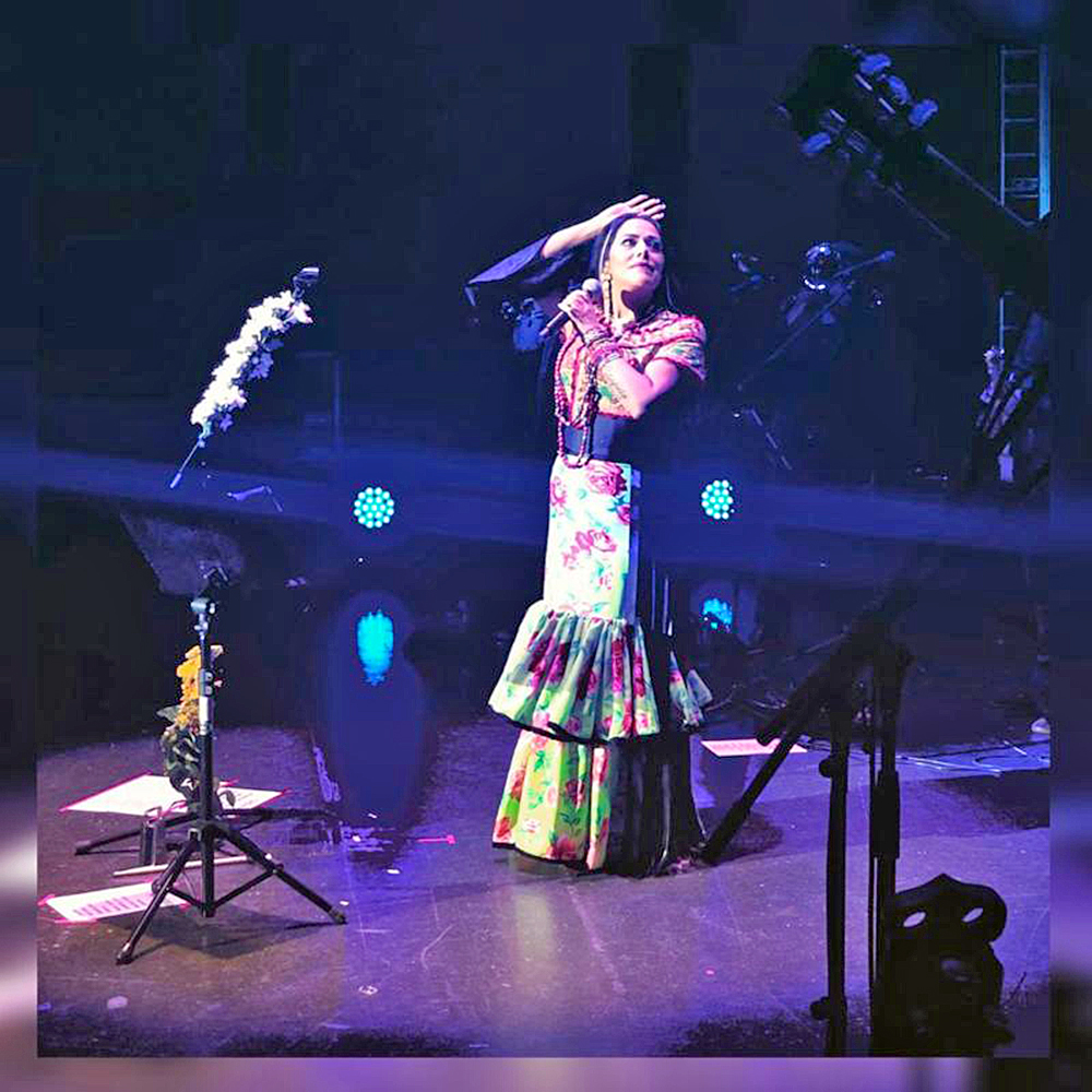 Lila Downs conquista España con el folclor mexicano de “Al Chile” 