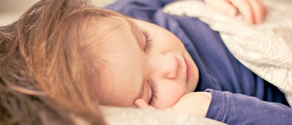 La eneuresis ocurre en la noche y afecta a niños mayores de cinco años