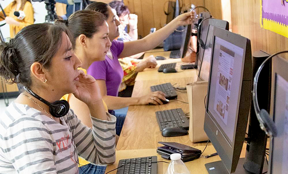 Inauguran la Plaza Comunitaria de Hidalgo