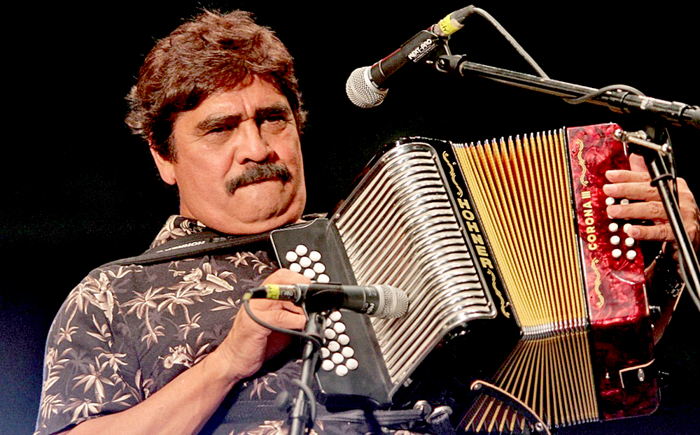 Todo termina, hasta la vida misma, decía Celso Piña a sus fans