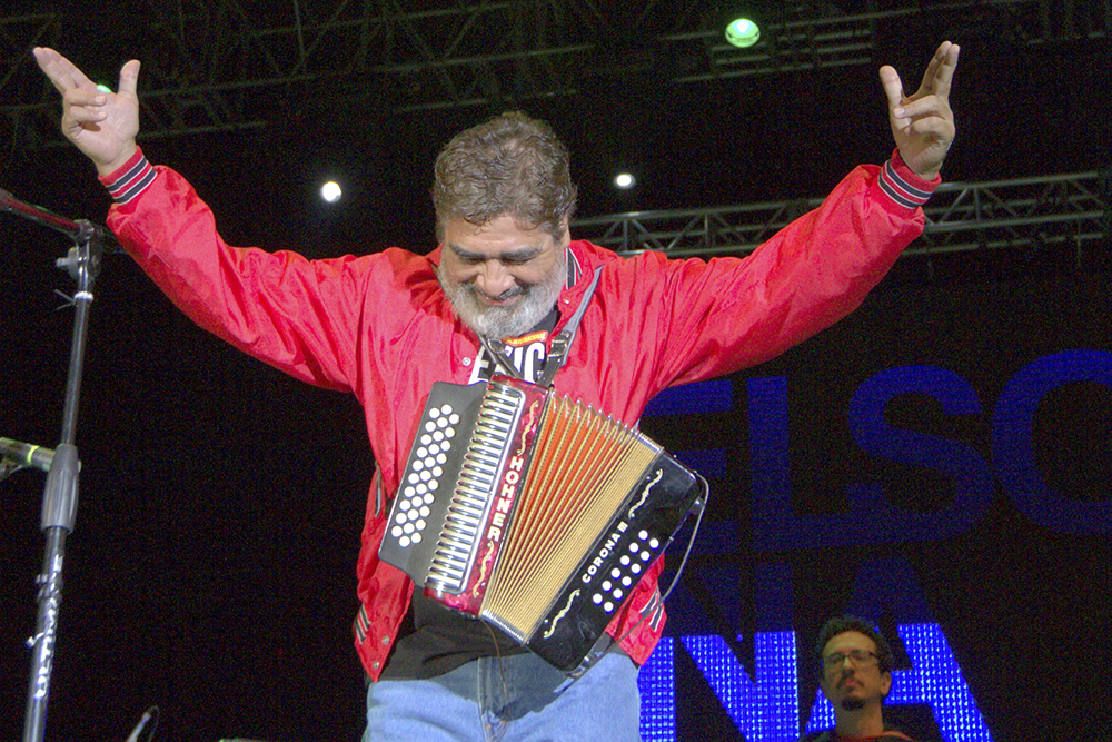 Celso Piña muere, y surge la leyenda