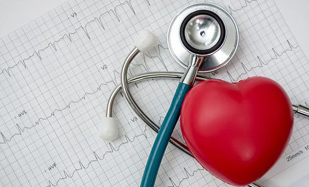 Enfermedades del corazón, más mortales que el cáncer, alerta cardiólogo