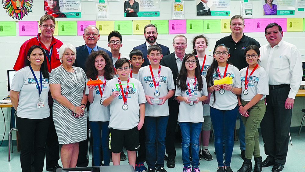 Equipo de robótica de McAllen ISD presenta proyecto de parque inclusivo