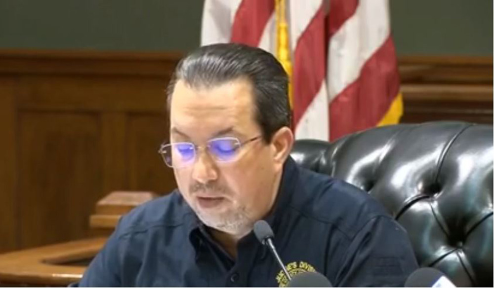 Cameron confirma la primera muerte por COVID-19