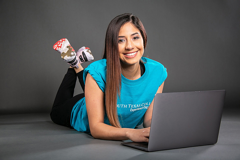 Cursos para la sesión de verano se realizarán en línea