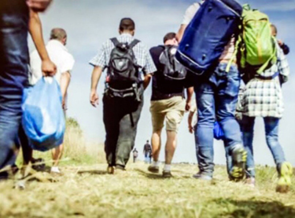 Estados Unidos extendería restricciones migratorias por pandemia