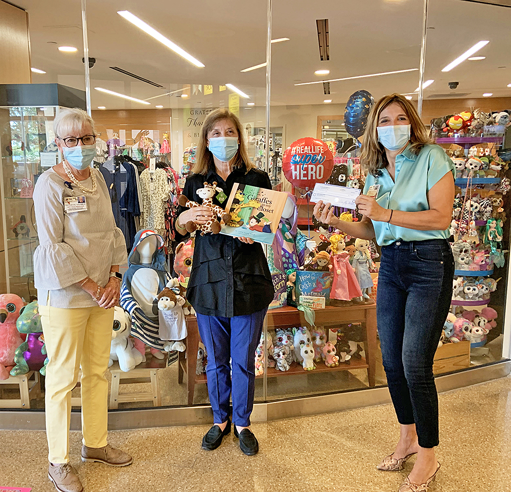 Las “jirafas” adoran el Hospital de Niños Driscoll