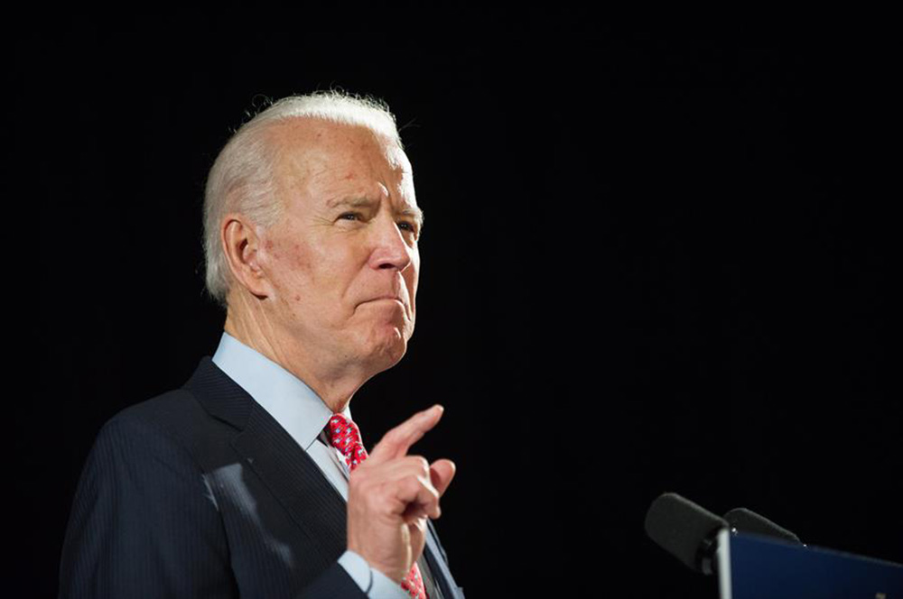 Biden lidera holgadamente los sondeos de noviembre en plena crisis sanitaria